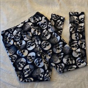 LuLaRoe skull leggings
